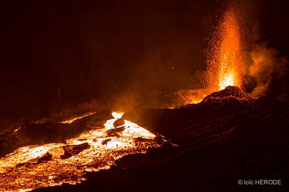 volcan-eruption-mai-2015
